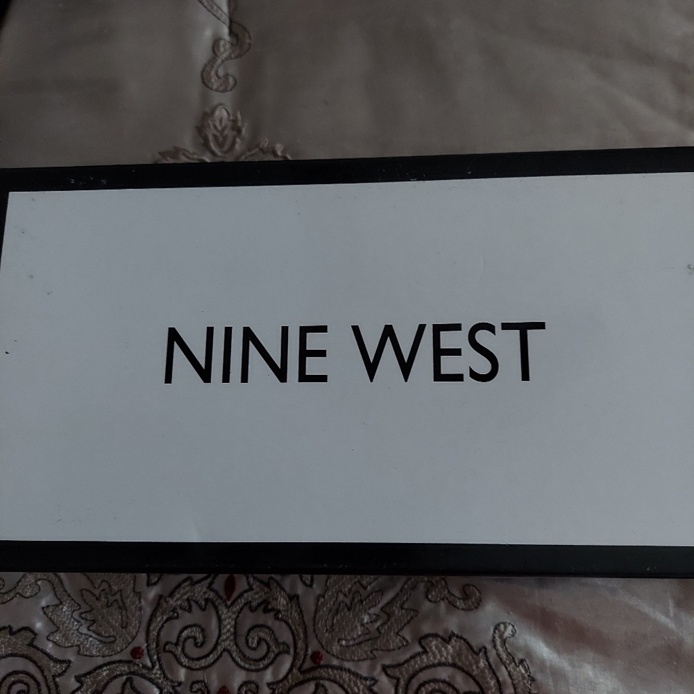Nine West 7 1/2 Black Wedges